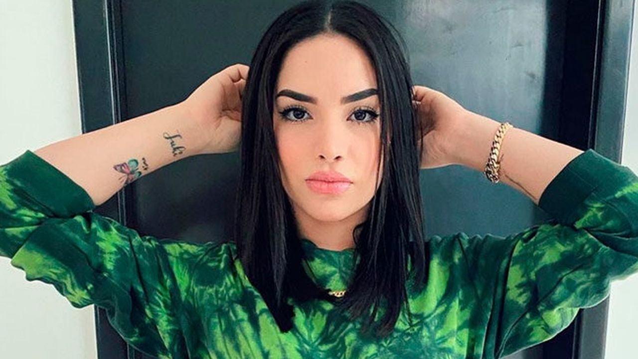 “Me muero”: Kimberly Loaiza preocupa a fans al toser durante video de TikTok
