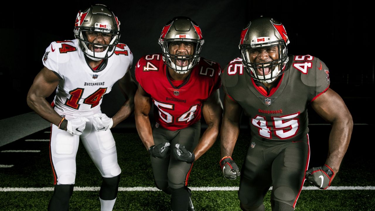 Buccaneers volverán a lo clásico de cara a la temporada que viene