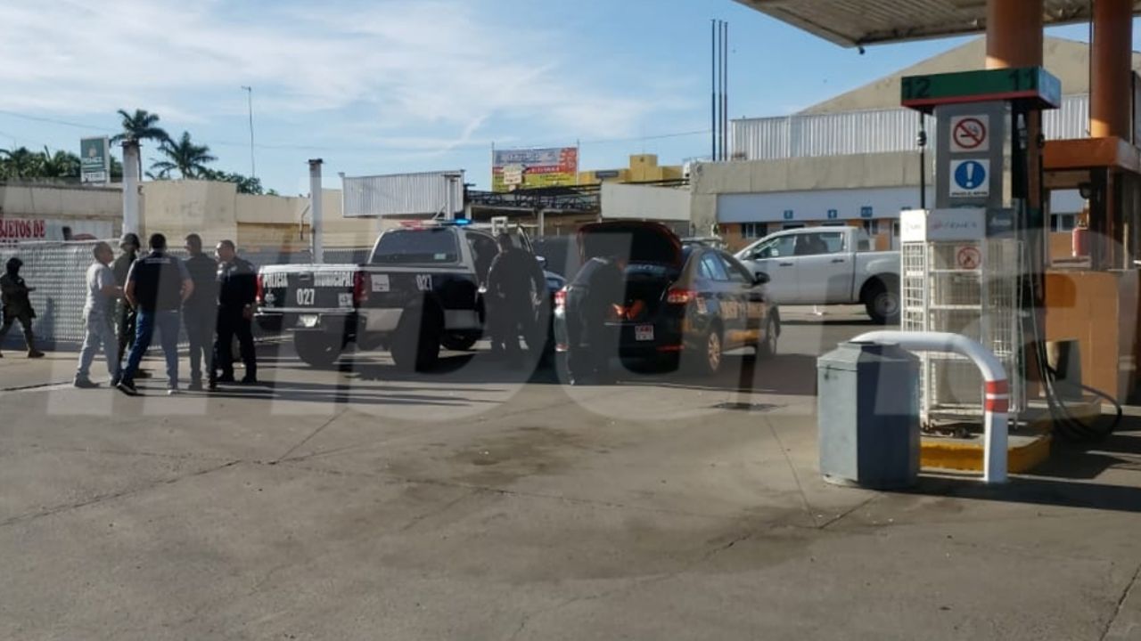 En plena crisis de Covid-19, empleado de gasolinera es asaltado y herido de bala