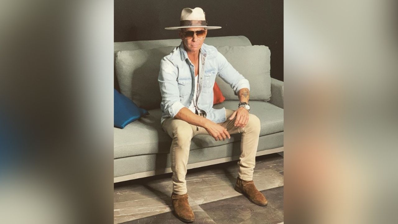 “¿Todo eso se come Andrea?” Erik Rubín eleva la temperatura sin camiseta