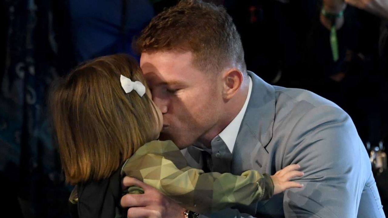 ¡Qué estilo! La hija del ‘Canelo’ encanta con un atuendo de más de 20 mil pesos