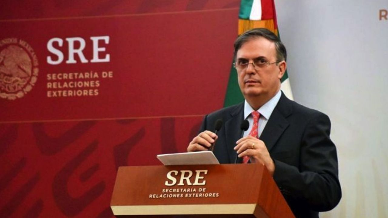 Equipo médico para Covid-19 llegará este viernes a México, afirma Ebrard