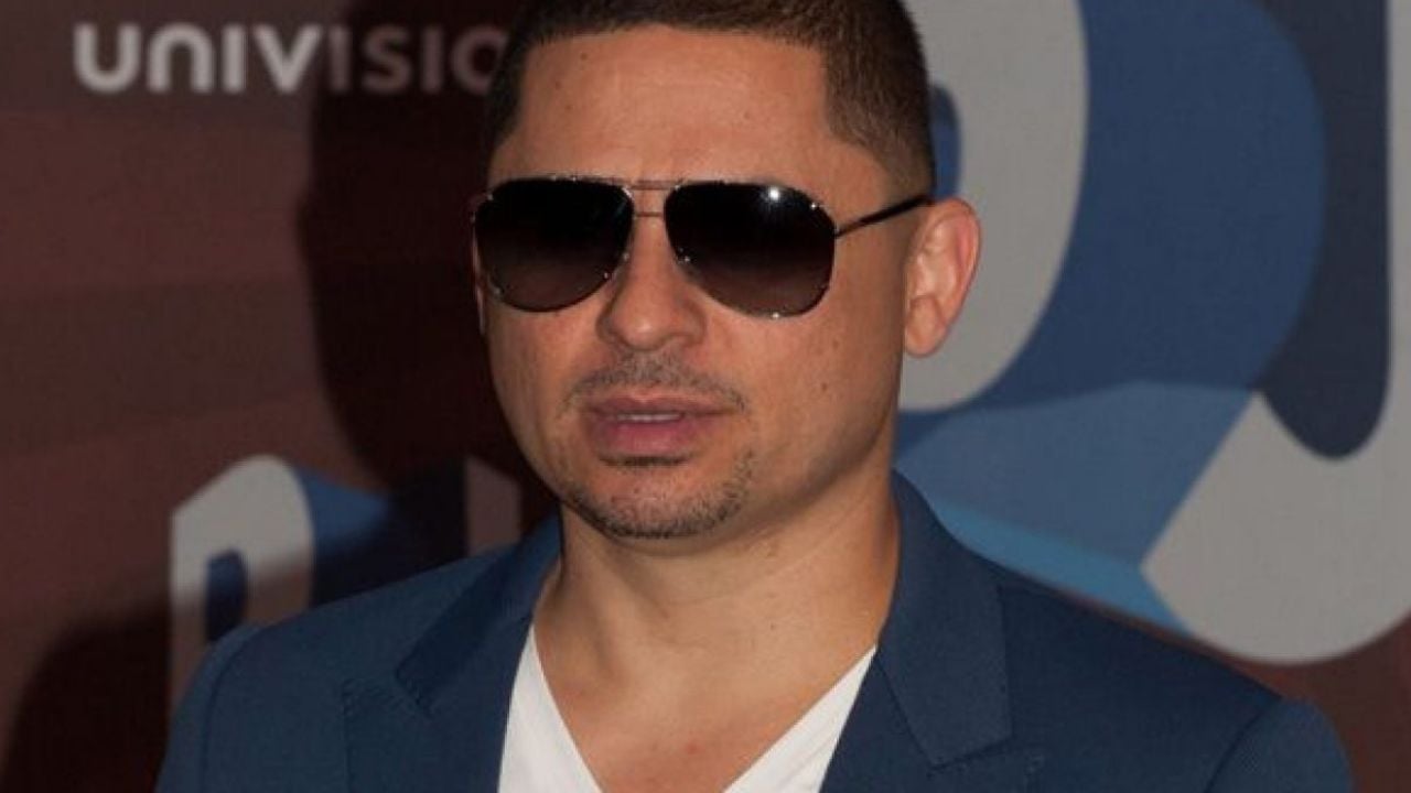 Larry Hernández, otro famoso que pierde a un ser querido por el coronavirus