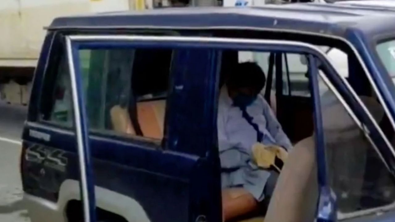 VIDEO: Familia viaja con cadáver víctima de Covid-19; “está dormido”, dijeron