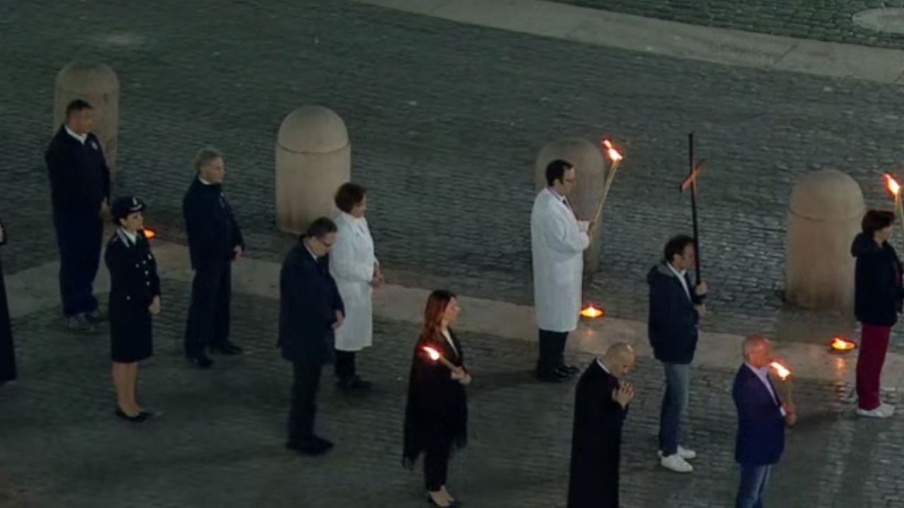 Sigue la transmisión en vivo del vía crucis desde el Vaticano