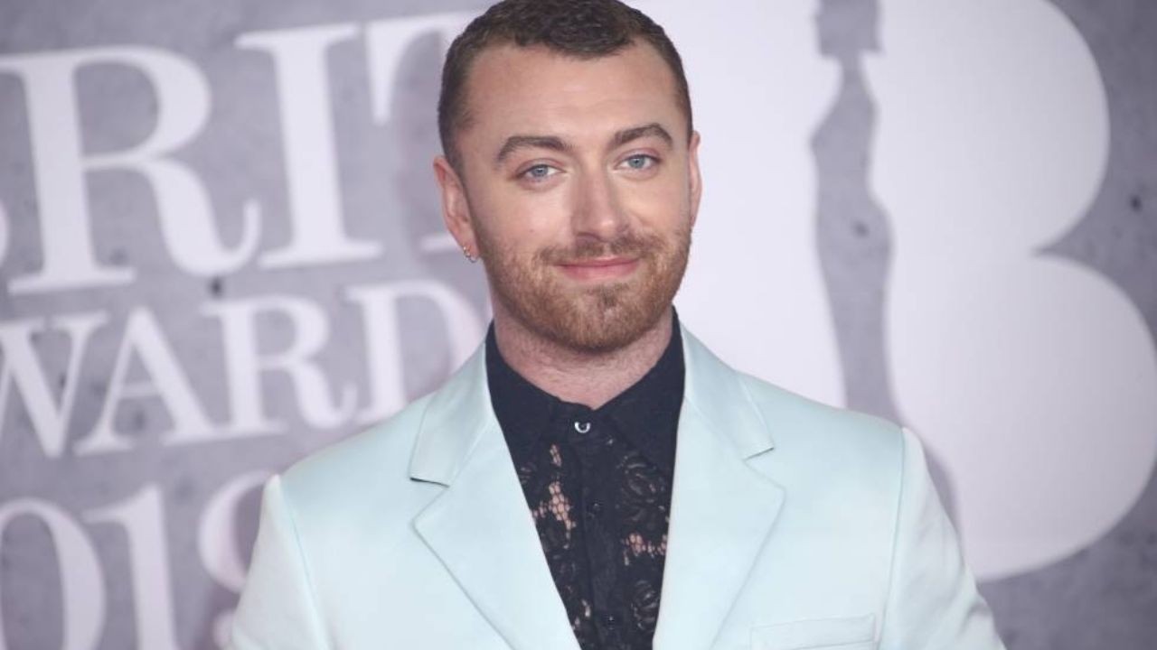 “He decidido aceptarme como soy”: Sam Smith posa en vestido de gala