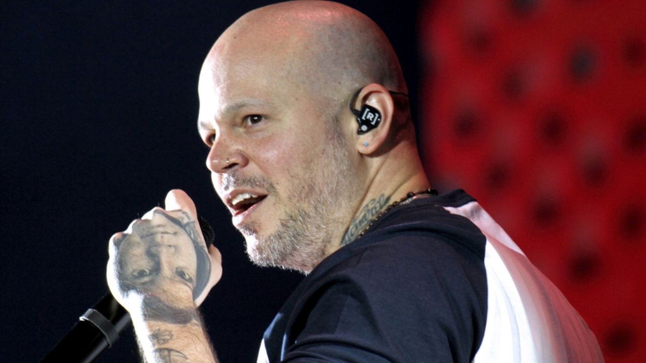 Residente sorprende a fans al cantar ‘Latinoamérica’ por medio de Instagram