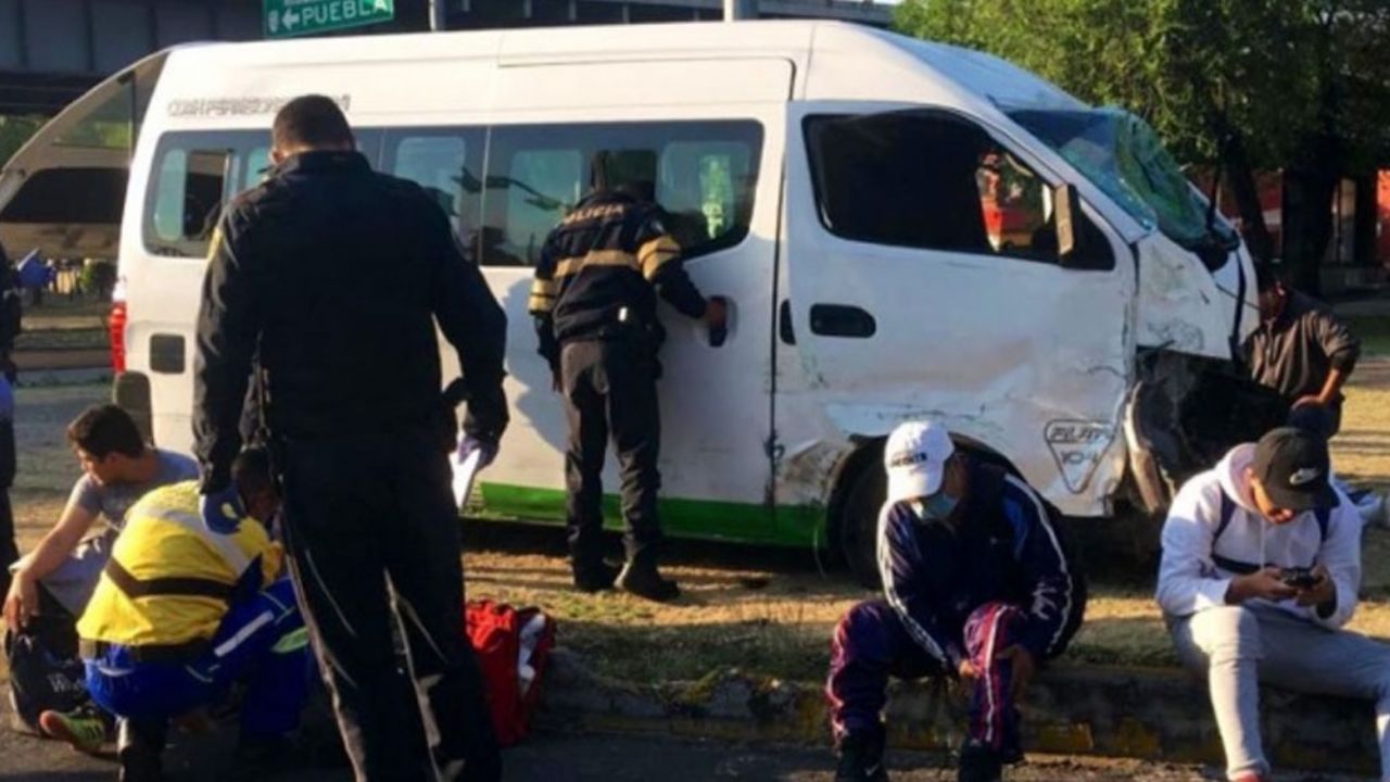 Chofer de transporte ‘rápido y furioso’ se impacta y deja 14 heridos en CDMX