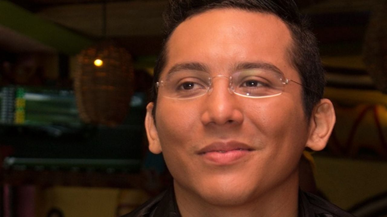 Edwin Luna presume su “bulto” en Instagram y es ridiculizado por usuarios