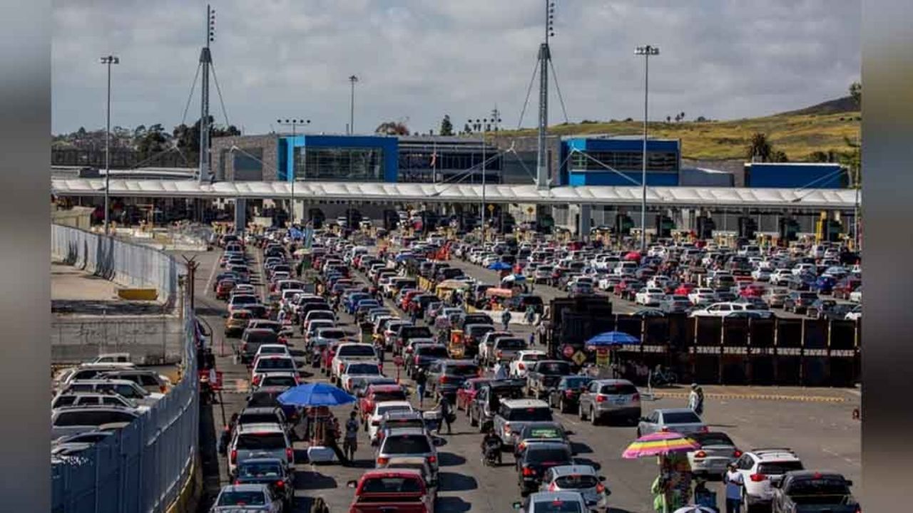 Frontera con EU sigue con restricciones de viajes no esenciales por Covid-19