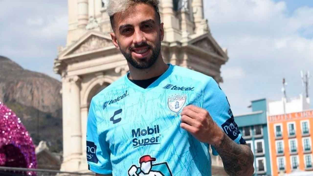 Cristian Souza dona 20 despensas luego de haber perdido en la eLiga MX