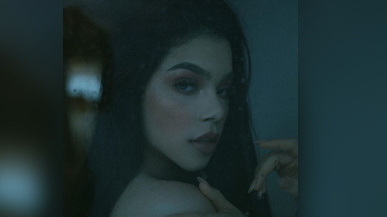 Kenia Os estrena ‘Tercera Noche’ y las redes sociales ‘estallan’ con el nuevo hit