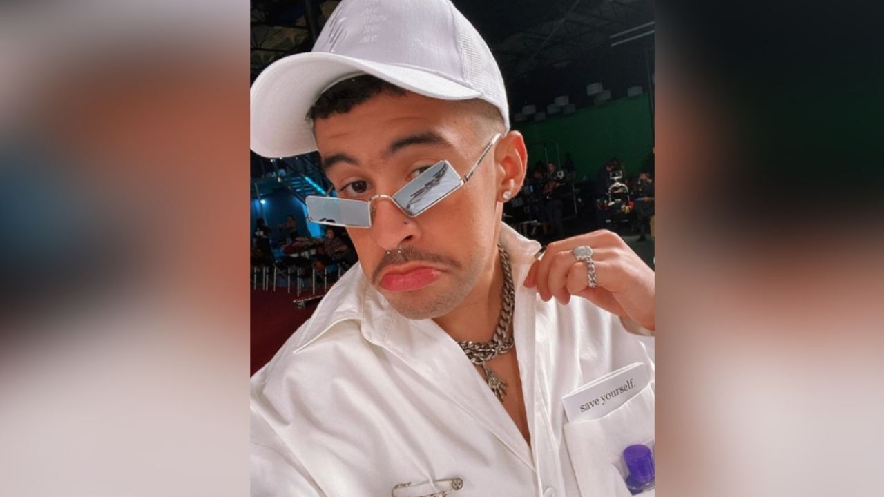 “Ya se quedó arriba”: Bad Bunny enloquece durante la cuarentena y se peina como niña