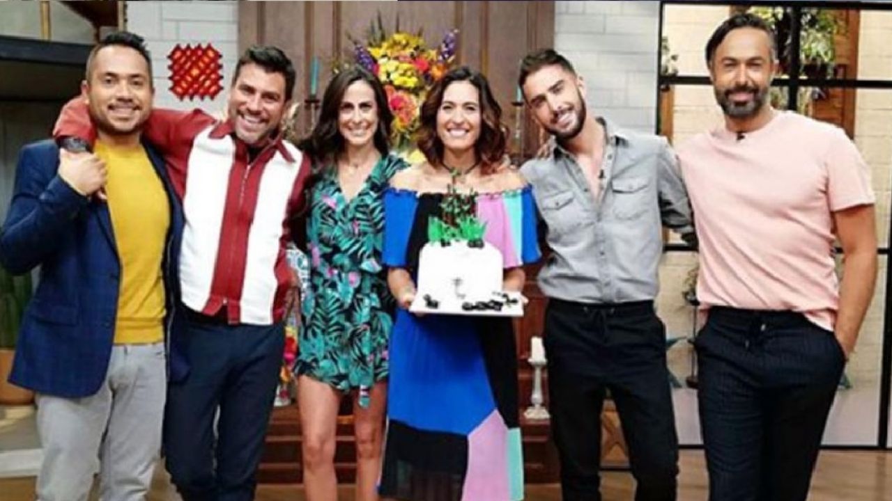 Tras confesar que es gay, conductor de Televisa ‘perrea’ en calzones: “Se destapó”