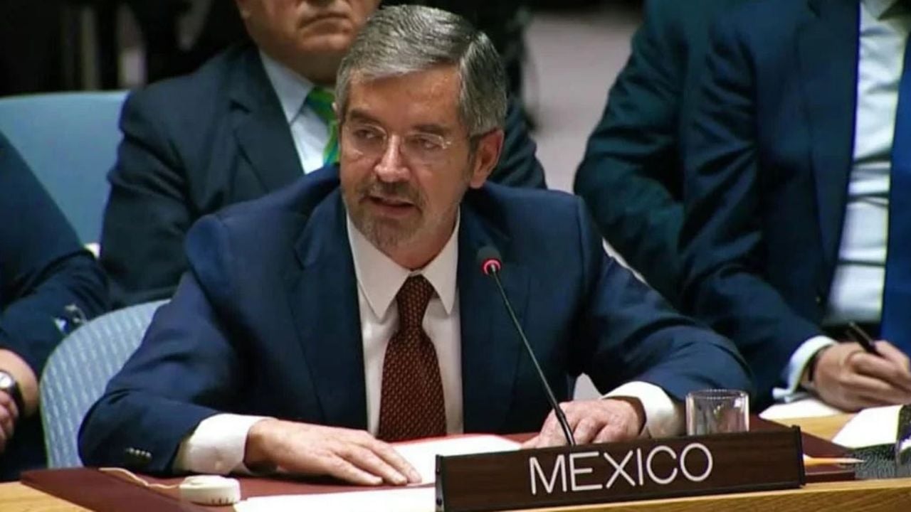 El embajador Juan Ramón de la Fuente da positivo a prueba de Covid-19