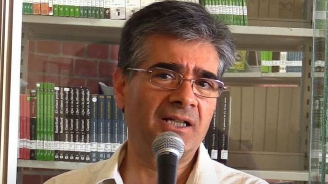 Se quita la vida el reconocido escritor Héctor Manuel Ceballos y culpa a AMLO