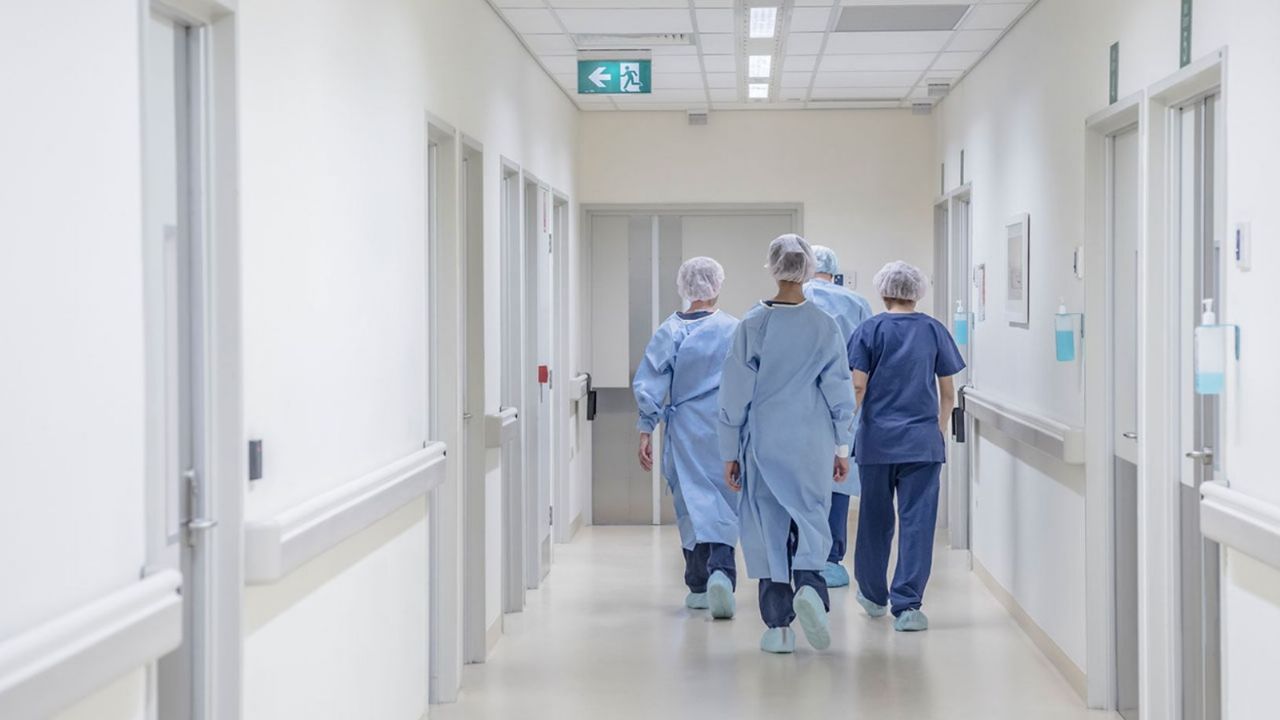 Llegado el momento, especialistas decidirán a quiénes salvar en situaciones críticas por Covid-19