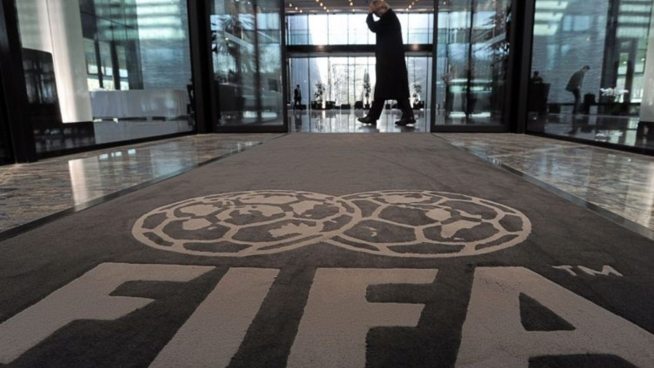 FIFA suspendería los partidos de este año de las selecciones por Covid-19