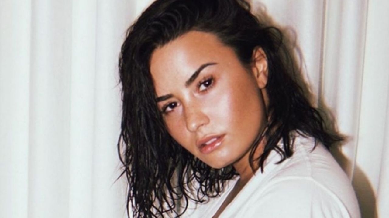 ¡Qué triste! La melancólica reacción de Demi Lovato al compromiso de su ex