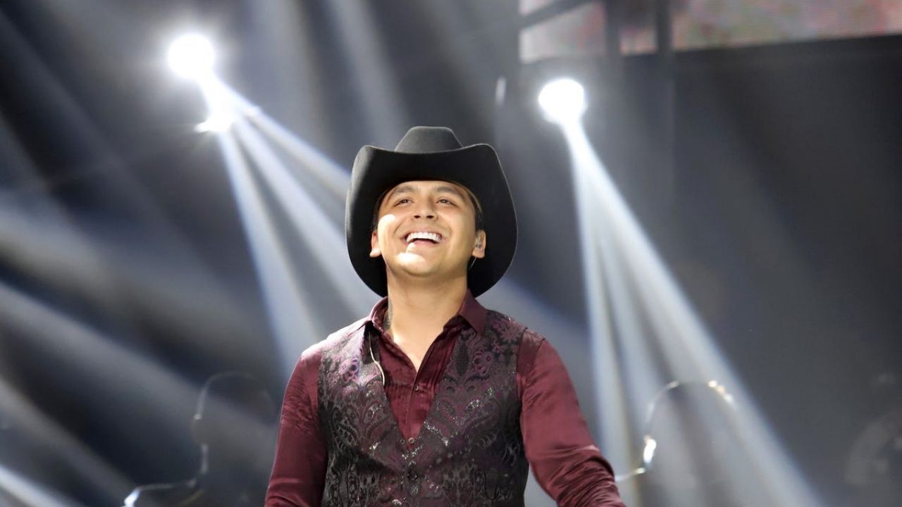 ¿Se le subió? Nodal ‘ignora’ a cantante del regional mexicano; rechazaría colaboración musical