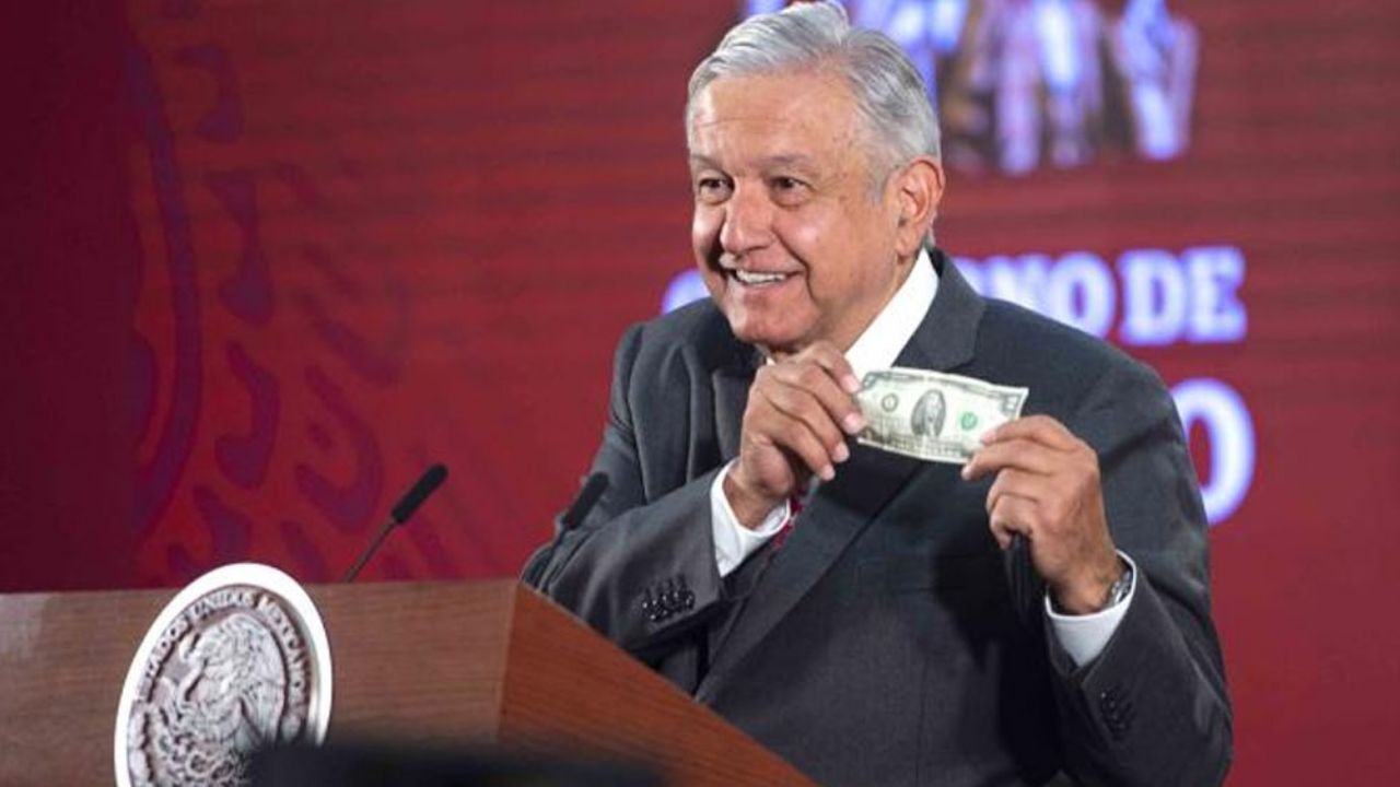 AMLO se reunirá con Banxico por depreciación del peso en México por Covid-19