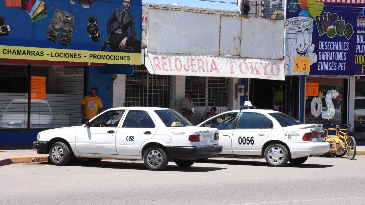 Taxistas de Navojoa sufren golpe a su bolsillo por la medida de un pasajero