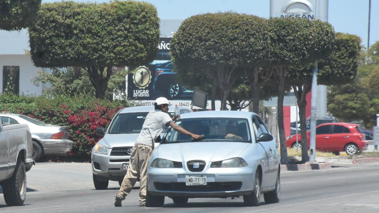 En Navojoa los negocios no esenciales retan la cuarentena obligatoria