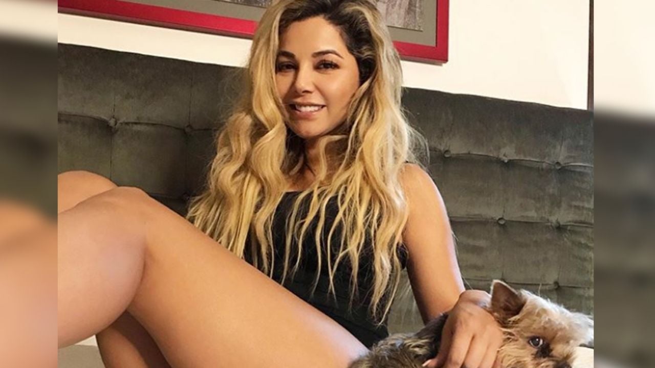 VIDEO: Desde la intimidad de su cama, Aleida Núñez luce cuerpazo en minishort