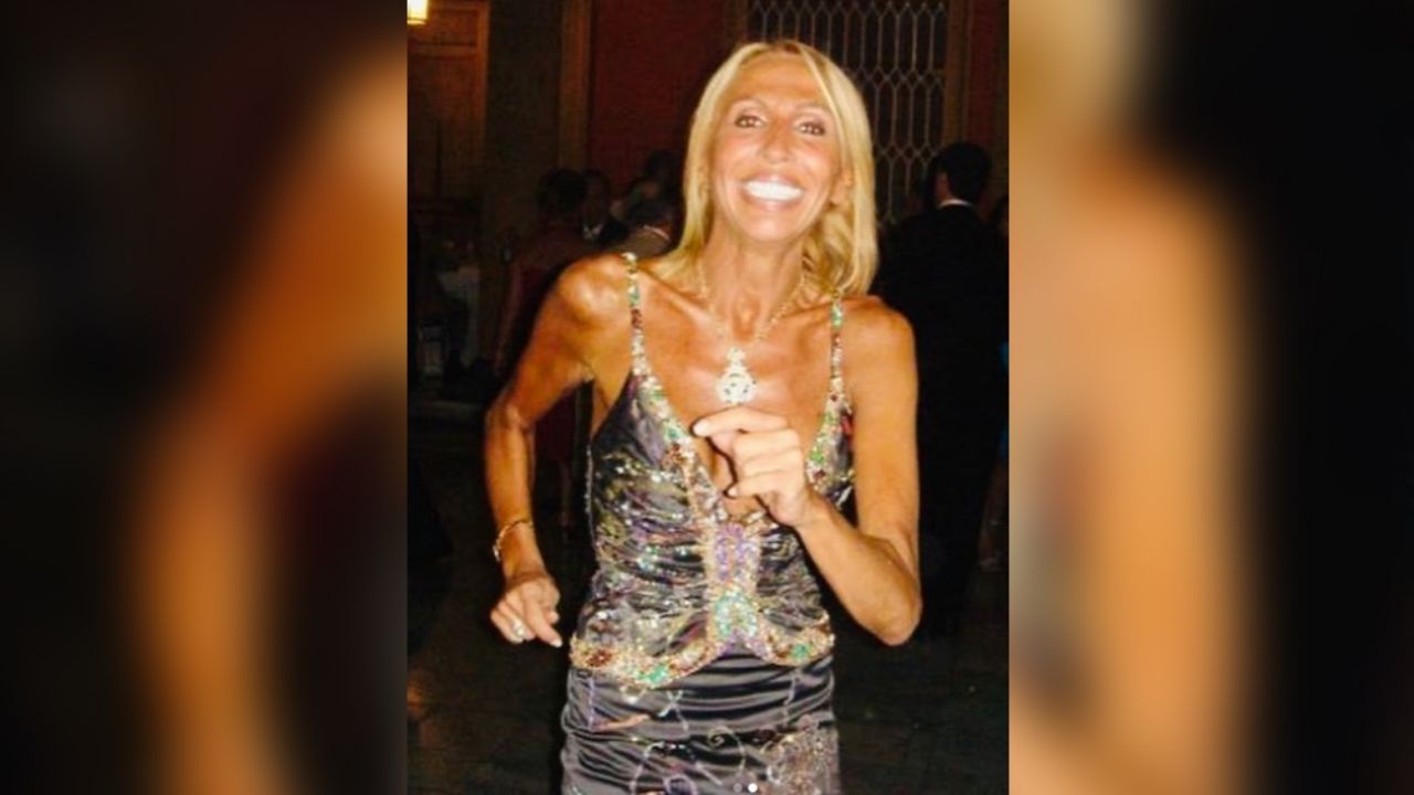 Laura Bozzo aterroriza en Instagram con foto de joven: “Una momia viviente”