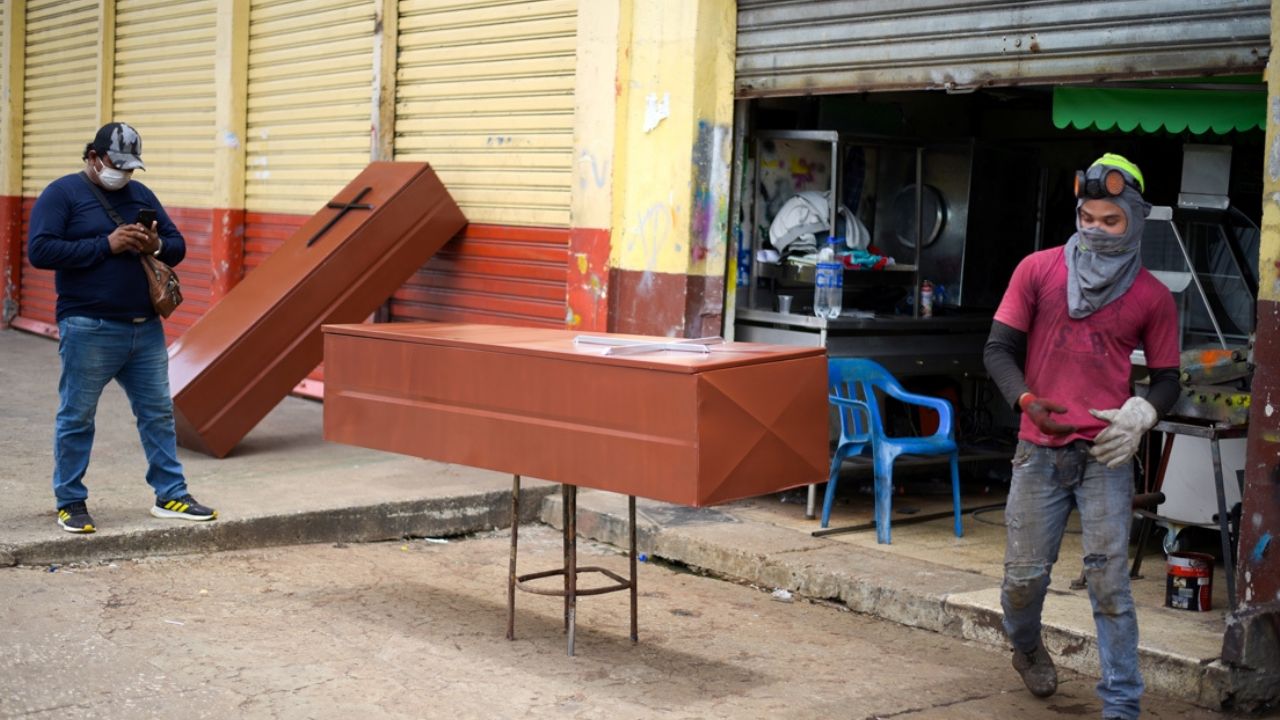 Provincia de Guayas registra más de 5 mil muertes en 15 días de abril