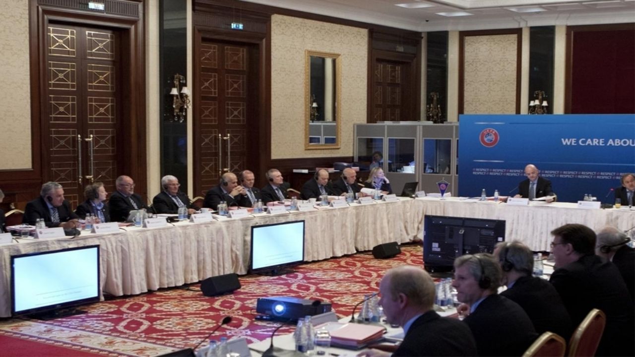 El Comité de la UEFA se reunirá para analizar el futuro de todas las competiciones