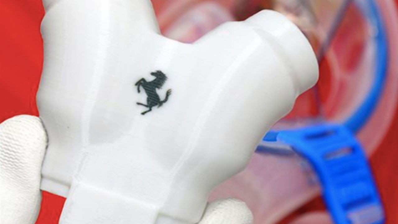 Ferrari crea válvulas de respiración para máscaras protectoras por el Covid-19