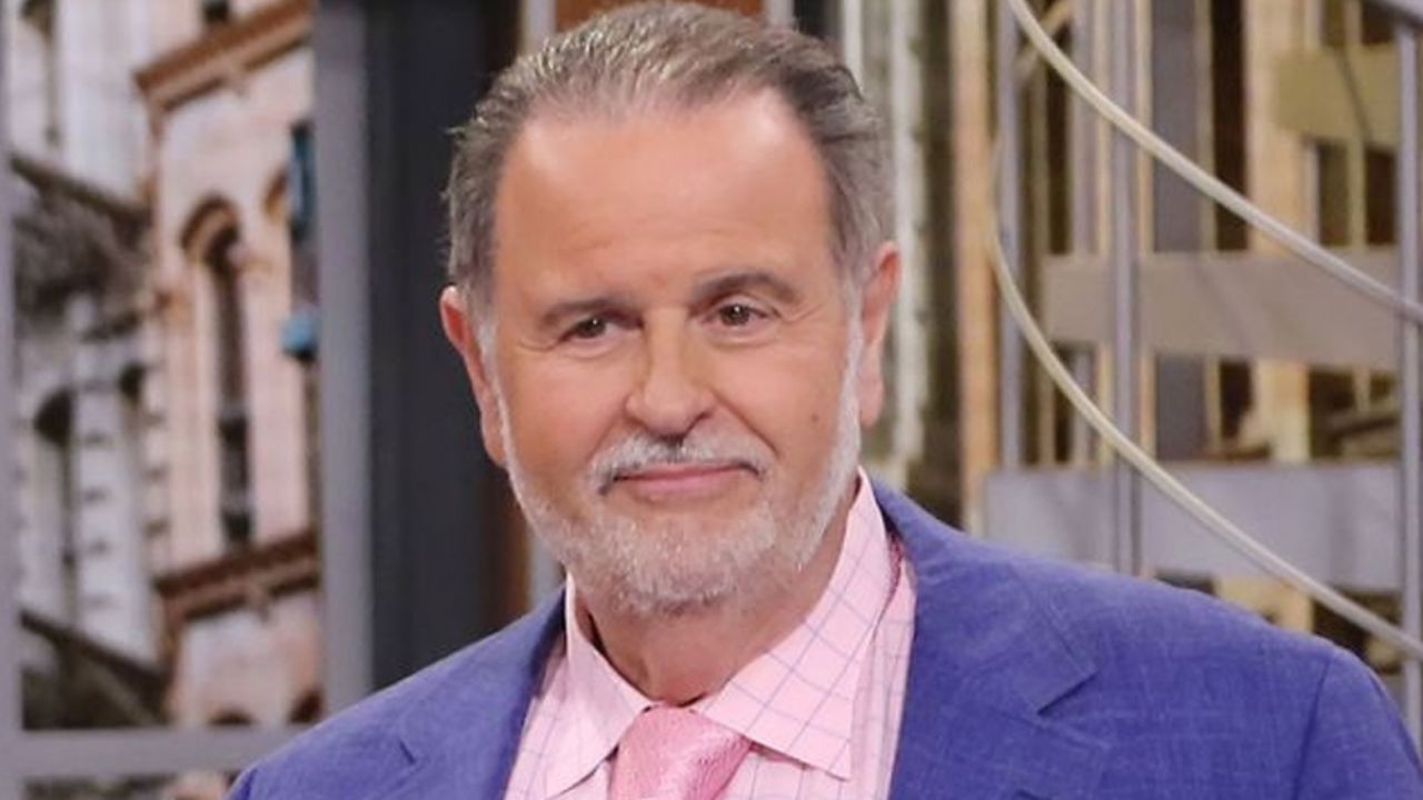 Raúl de Molina es humillado por su Pillow challenge: “Te hubieras puesto el colchón”
