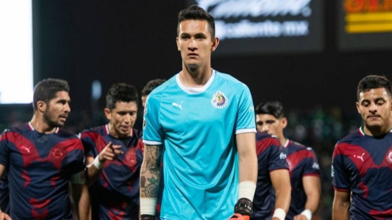 Oswaldo Sánchez aconseja a Raúl Gudiño irse a jugar a los Pumas de la UNAM