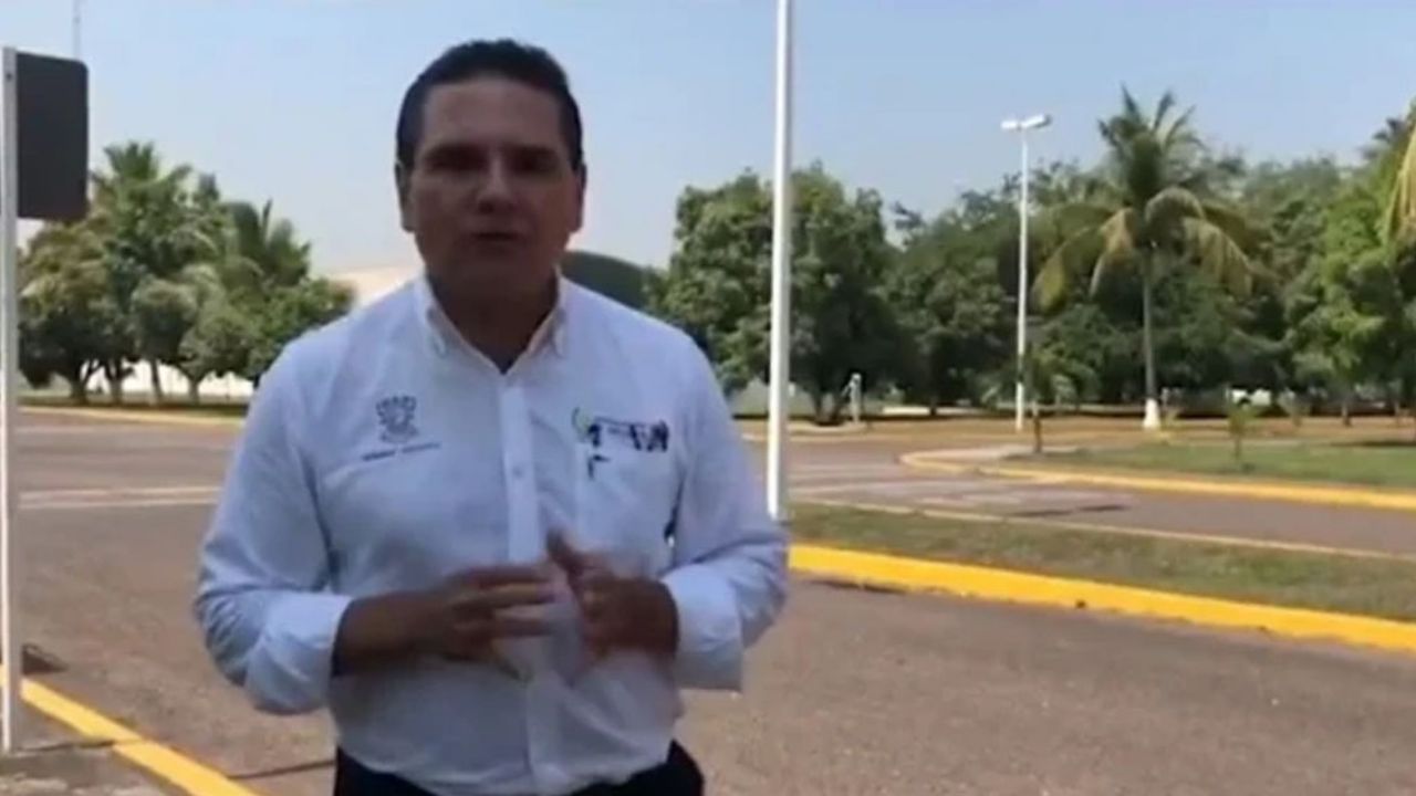 Silvano Aureoles acusa a López-Gatell de mentirle a la gente sobre Covid-19