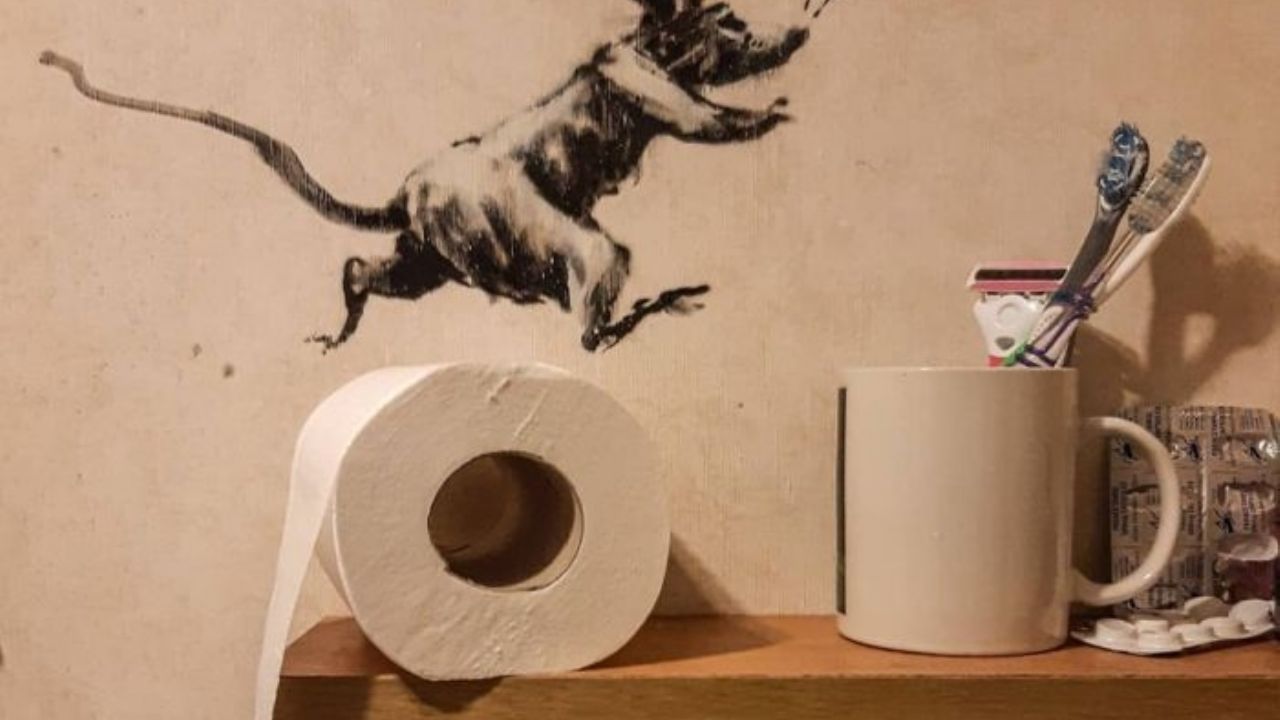 ¡Llena de ratas! Así es la nueva obra del celebre artista callejero Banksy