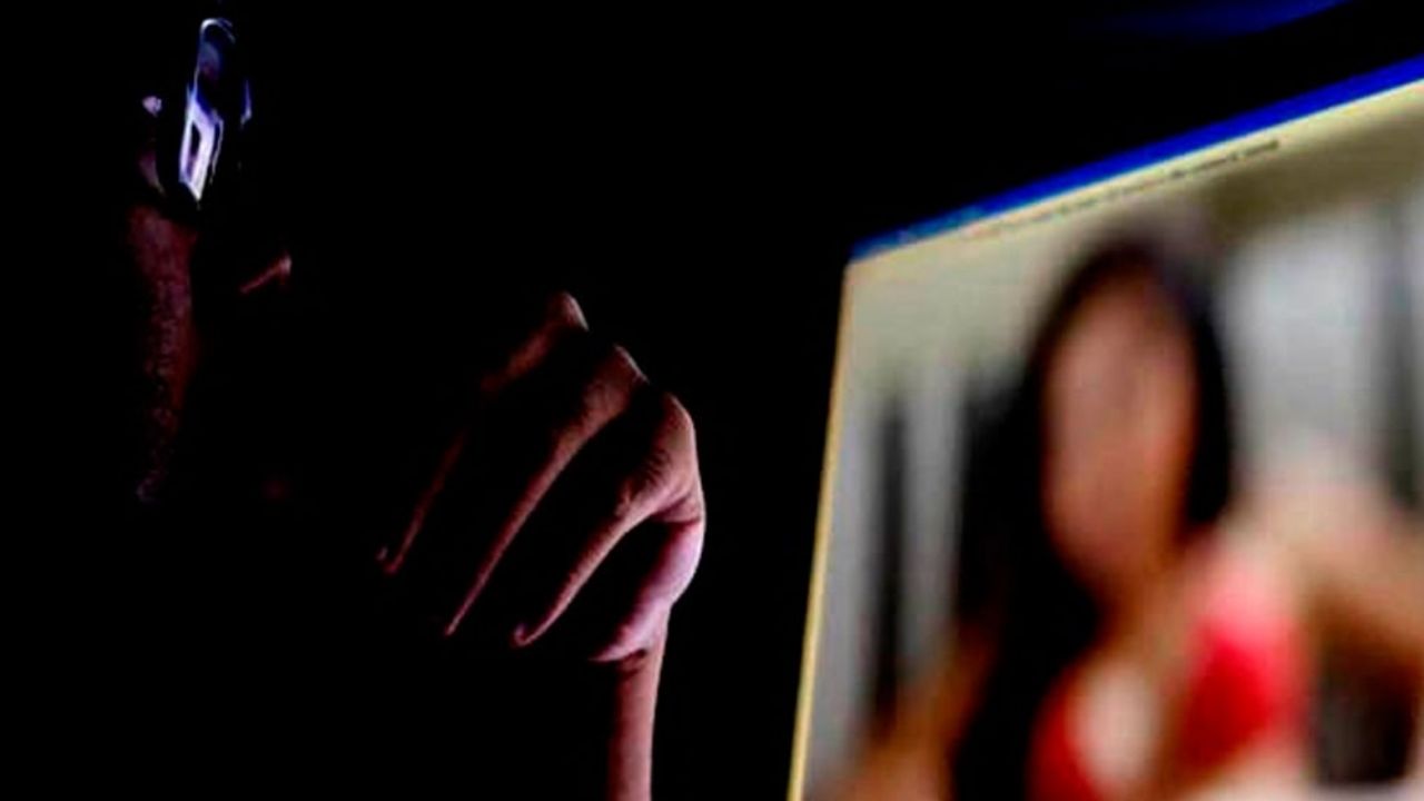 Solo “sexo virtual”, recomiendan en Argentina para evitar contagios de Covid-19