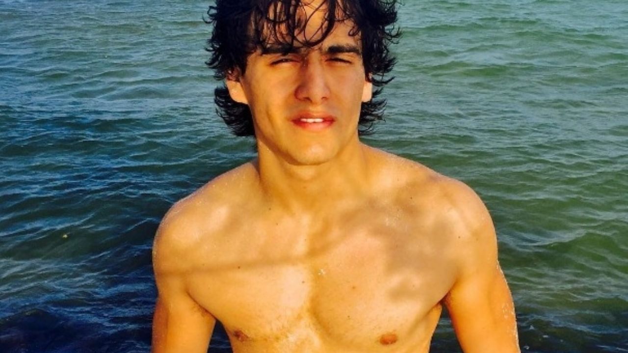 VIDEO: Hijo de Joan Sebastian complace a sus seguidoras y las deja enamoradas