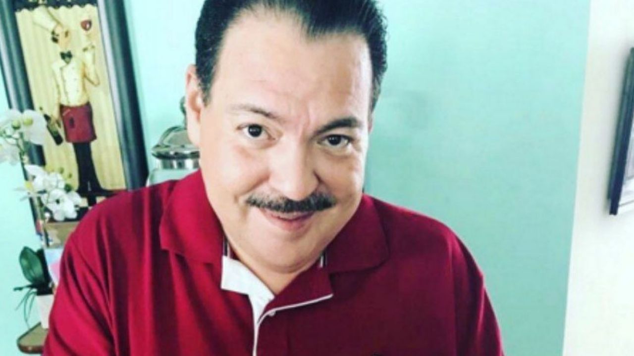 Julio Preciado no se detiene y raparte despensas entre músicos de Mazatlán