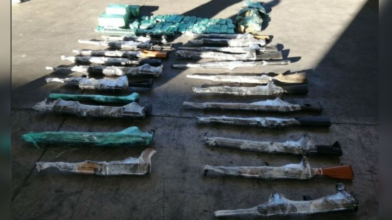 Sonora: Guardia Nacional decomisa arsenal oculto en refrigeradores