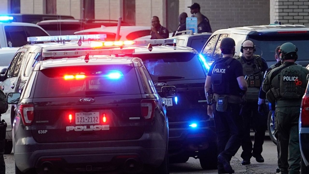 Sujeto asesina a un policía y deja a dos lesionados en San Marcos, Texas