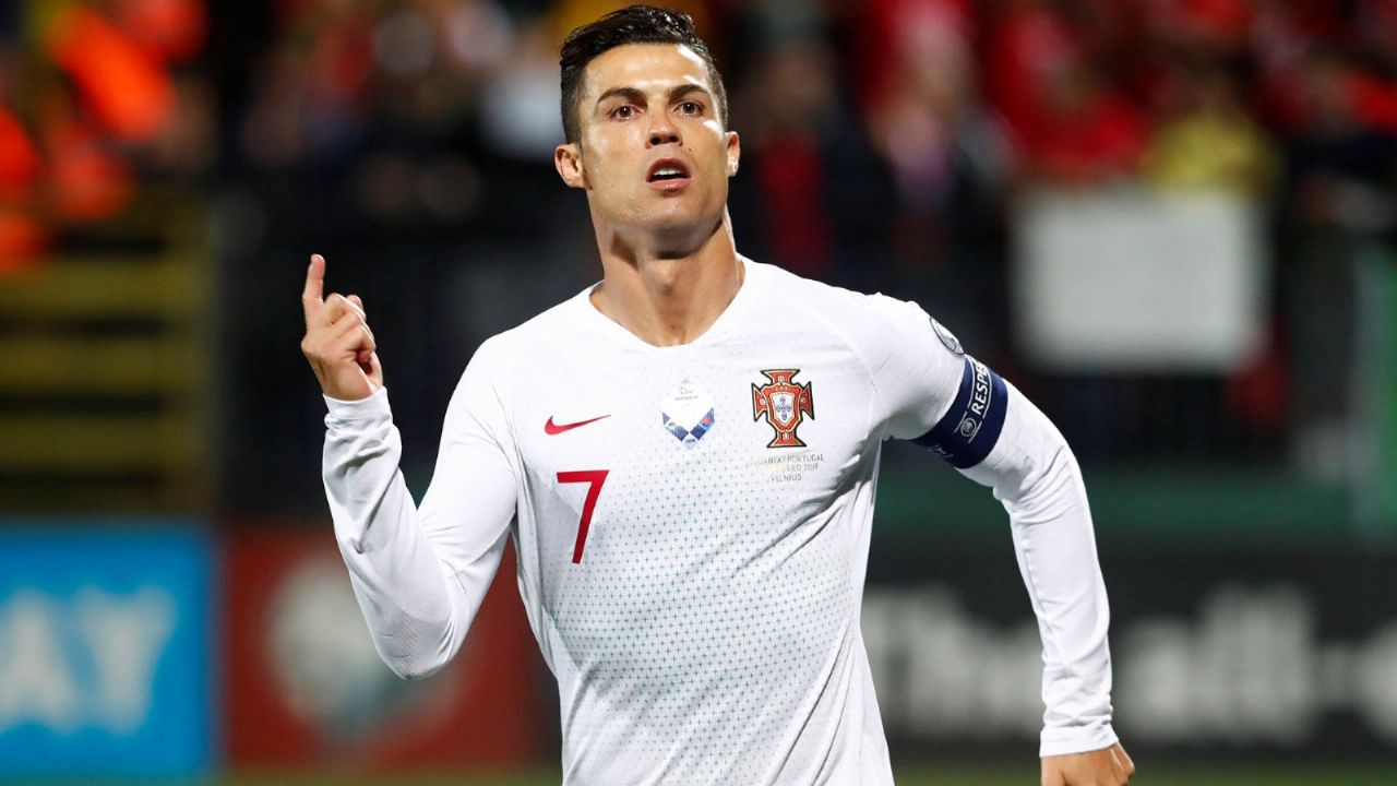 Cristiano Ronaldo es criticado por romper cuarentena e ir a una fiesta