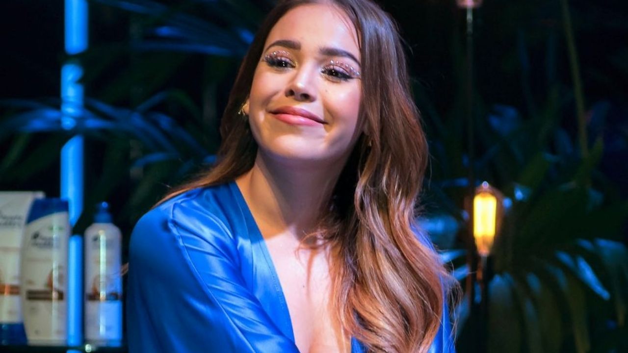 Danna Paola olvida el autotune al cantar ‘Oye Pablo’ y así reaccionaron sus seguidores