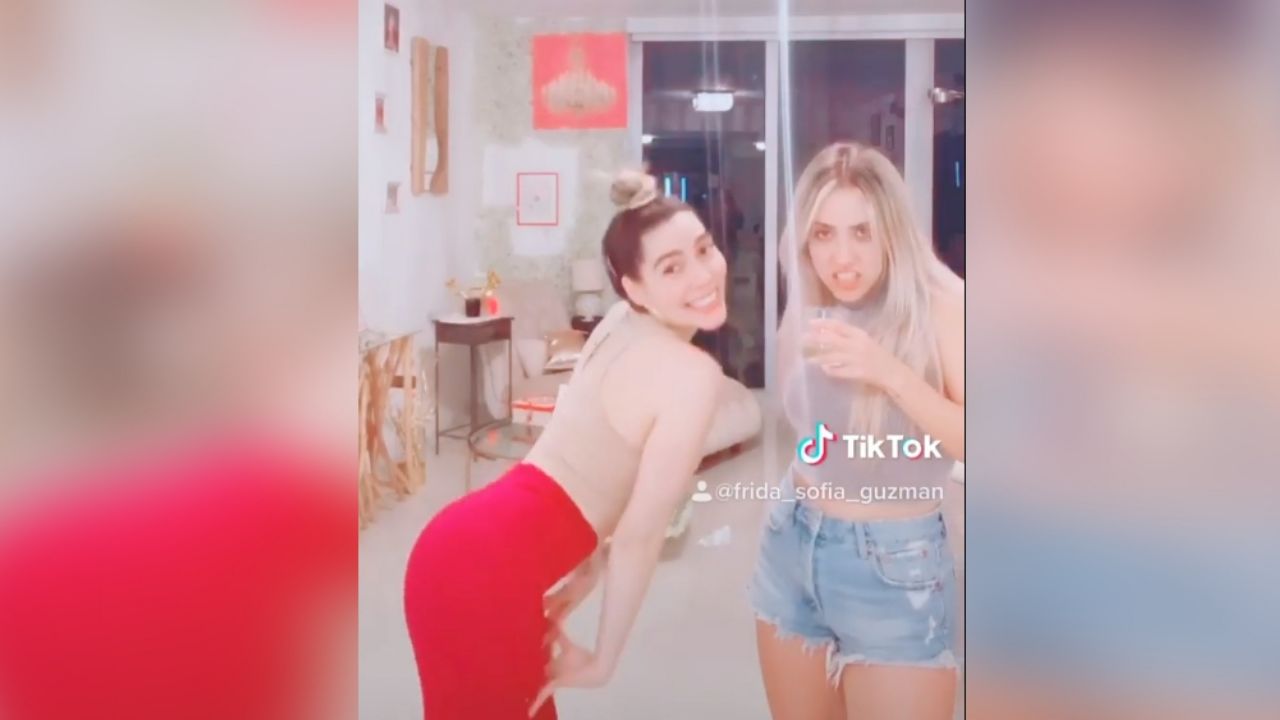 Frida Sofía presume su gran trasero con sexy baile: “Salió igualita a la mamá”