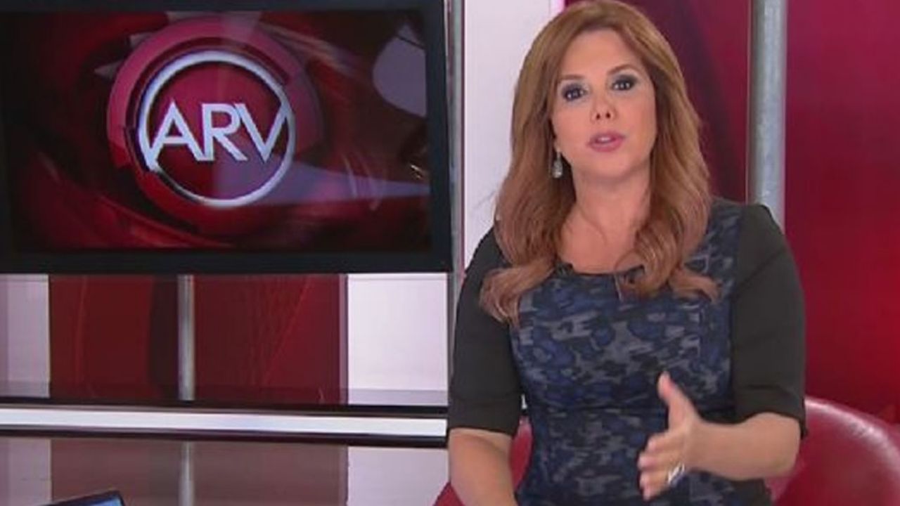 Periodista de Telemundo en riesgo de Covid-19 muestra cómo trabajará desde casa