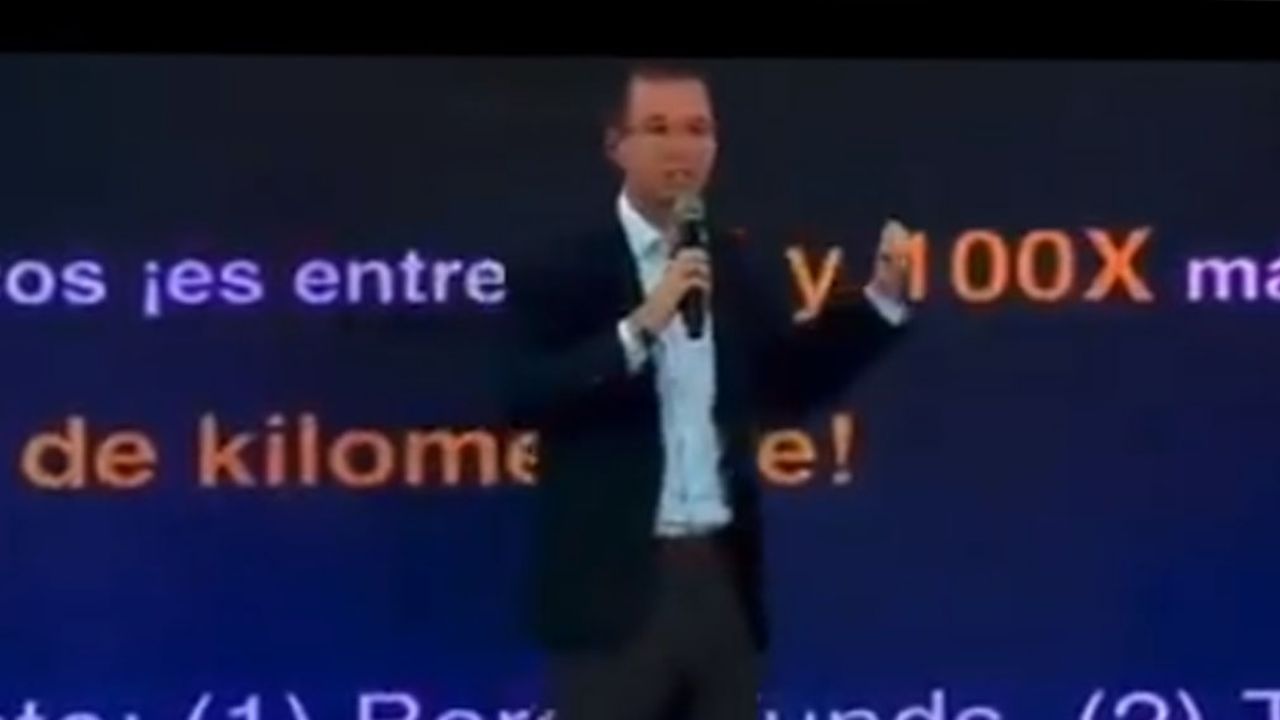 Ricardo Anaya se hace tendencia por video donde despedaza a AMLO