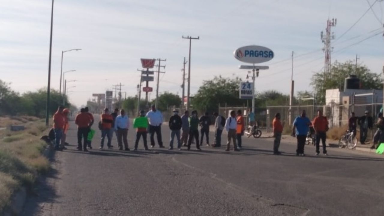 Transportistas de Hermosillo paran labores por falta de pago completo de sueldos