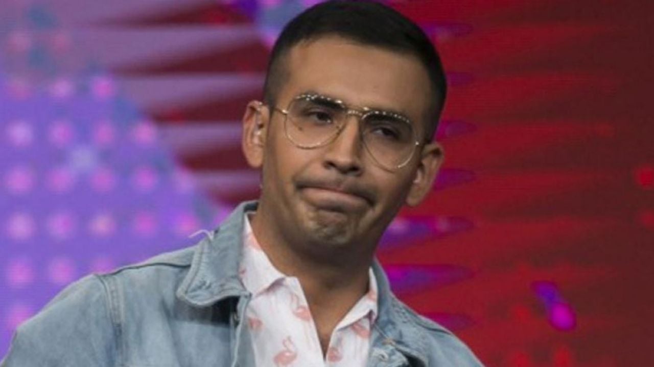 ¿Apenado? ‘El Capi’ se queja de la ropa que debe usar para ‘Venga la Alegría’