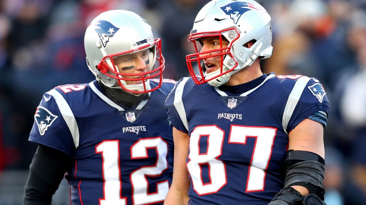 Rob Gronkowski se lleva la ‘fiesta’ a Tampa Bay para reunirse con Brady