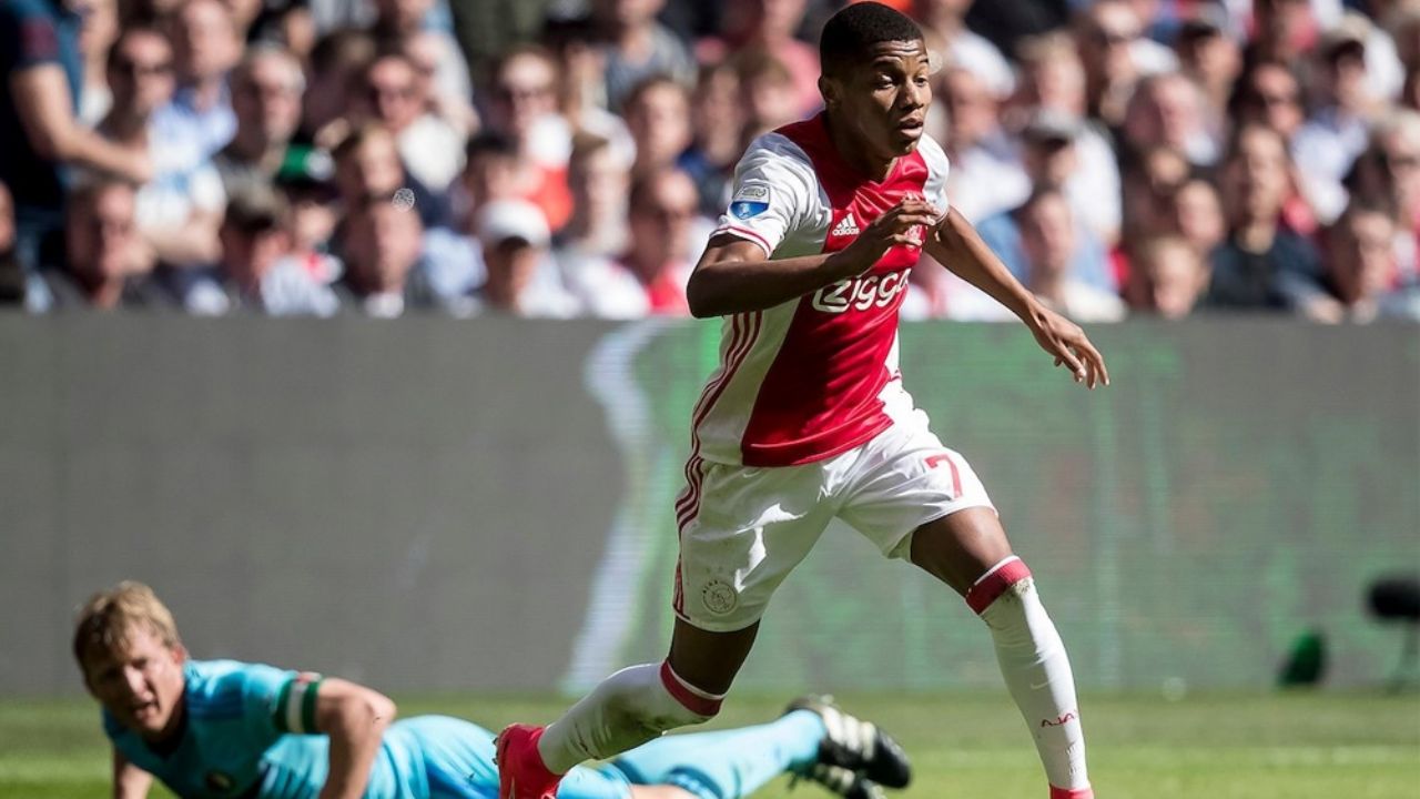 La Eredivisie queda suspendida hasta el 1 de septiembre por la pandemia del Covid-19